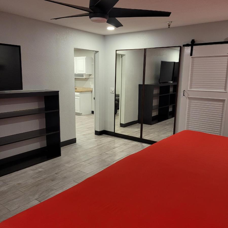 Pinetop Studio Suites Hotel 2*
