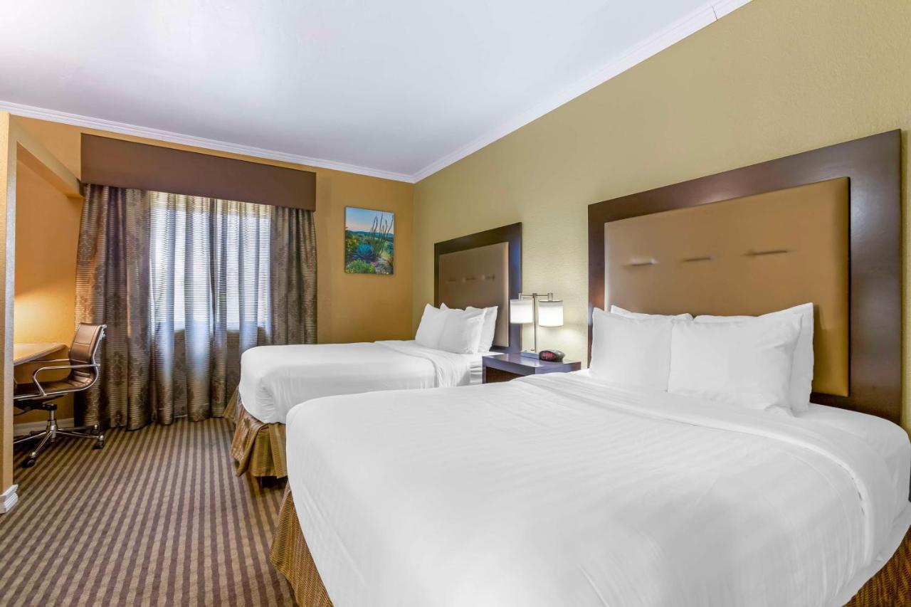 Western Royal Sun & 3* Tucson