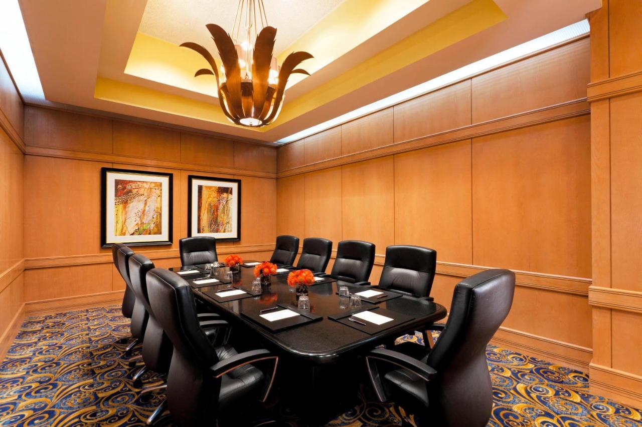 Hotel Sheraton Crescent 3*