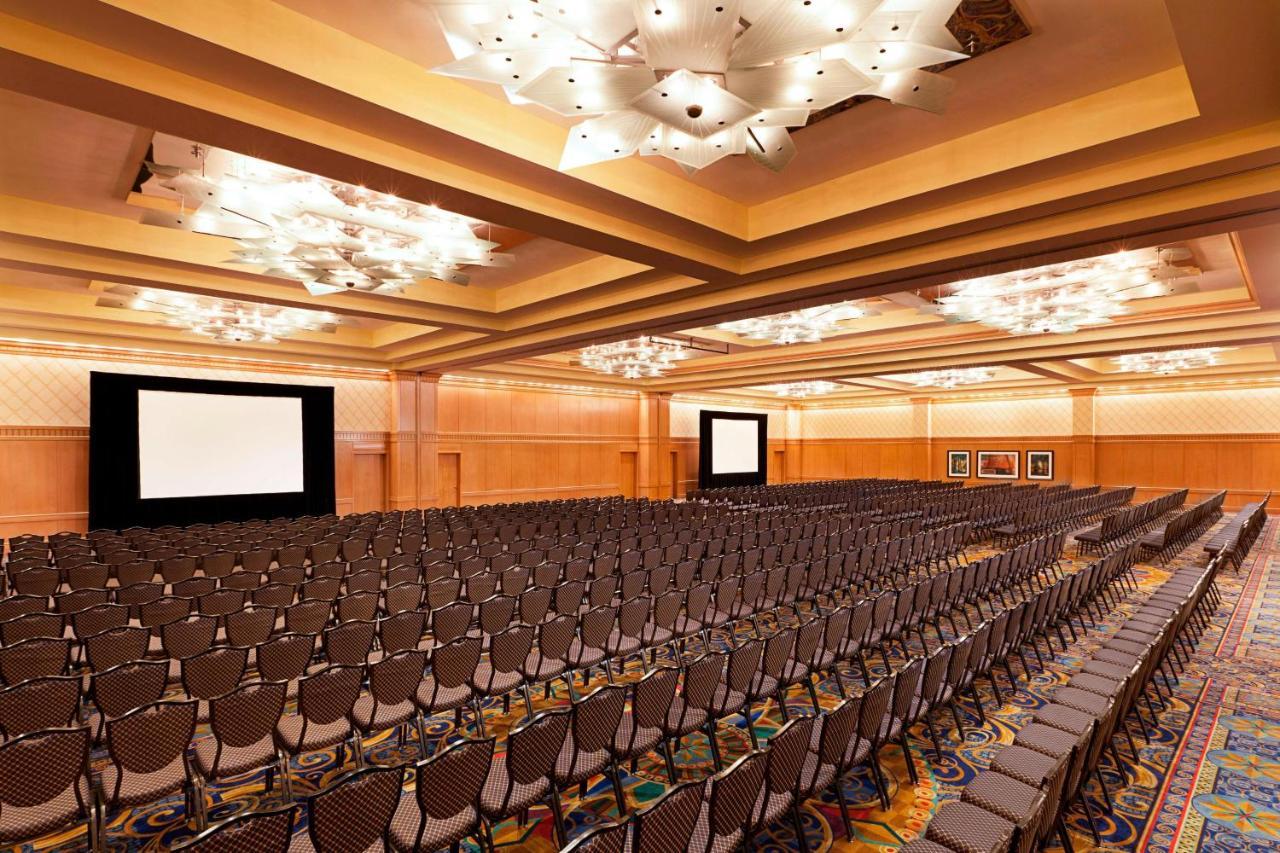 Sheraton Crescent 3* Phoenix