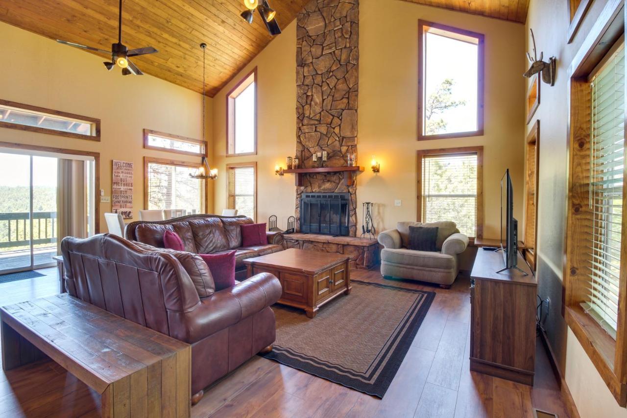 Hilltop Hideaway In Show With Mountain Views! Holiday home Show Low