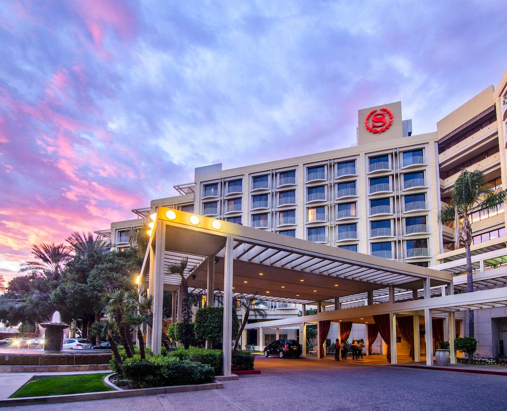 Sheraton Crescent Hotel 3*