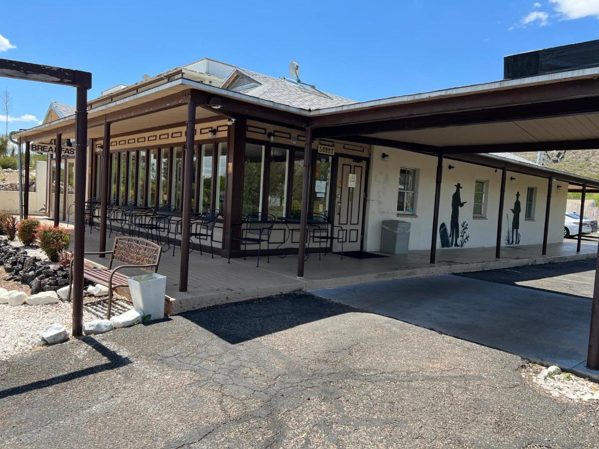 Landmark Lookout Hotel Tombstone