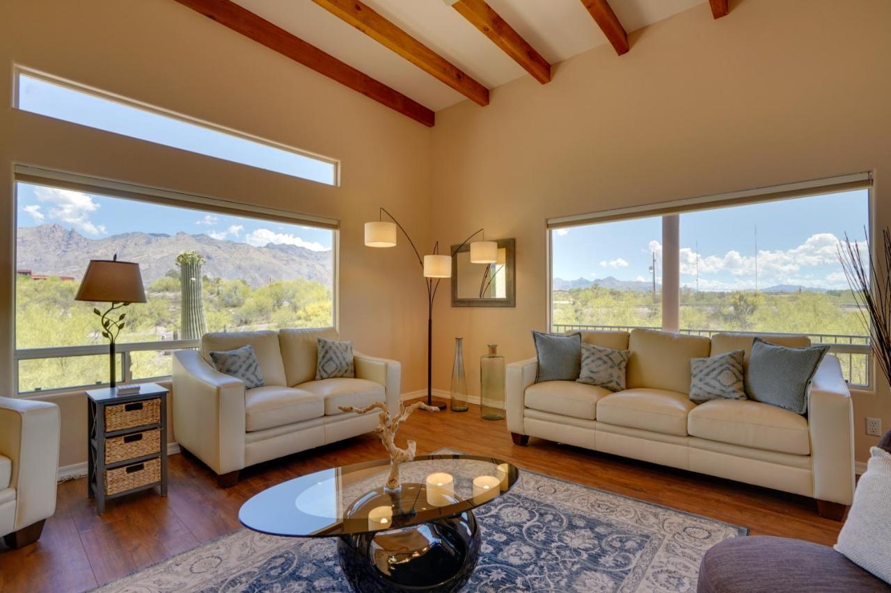 Updated With Panoramic Mtn Views And Pool! Holiday home Tucson
