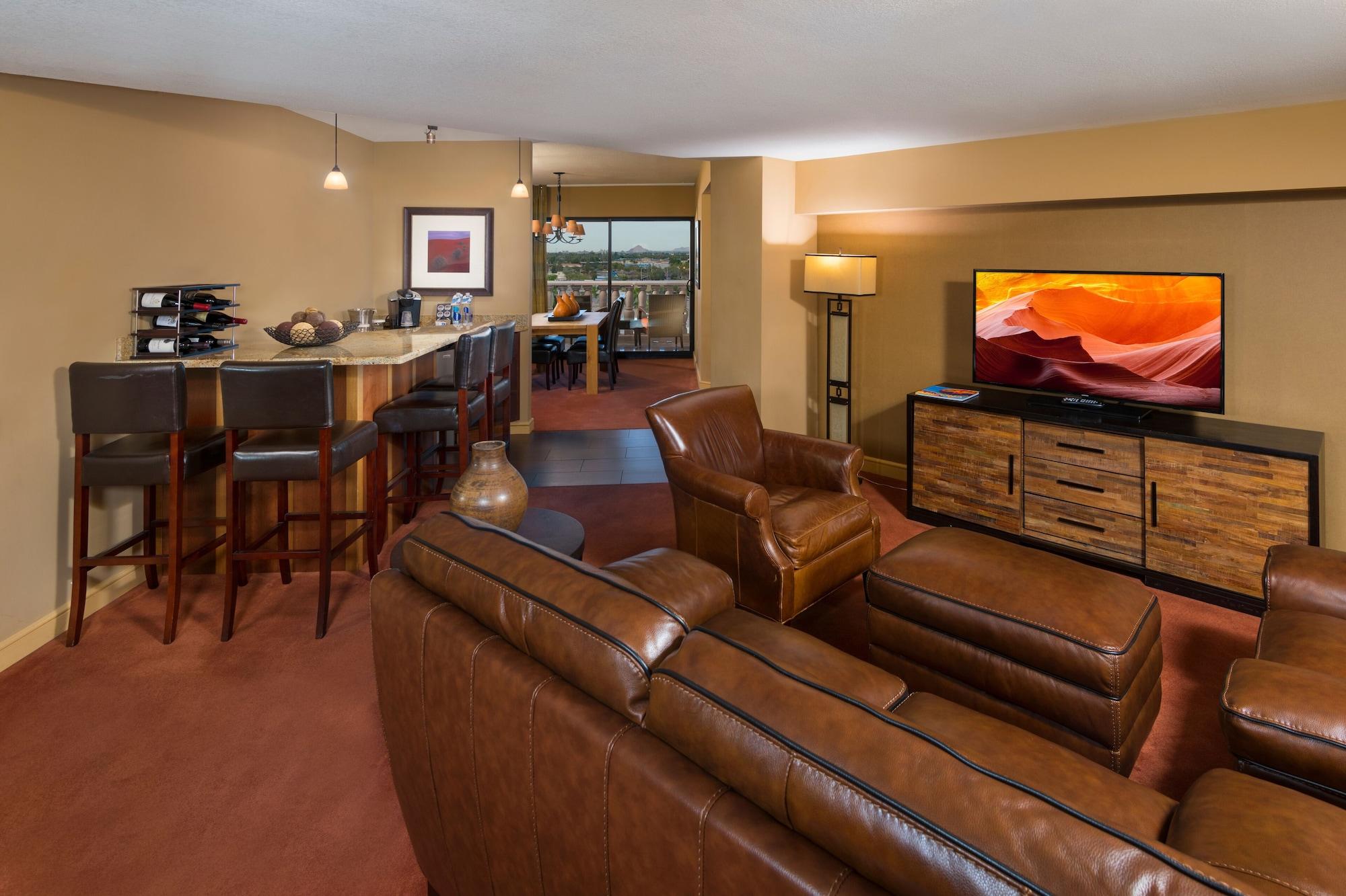 Doubletree By Hilton Phoenix Hotel