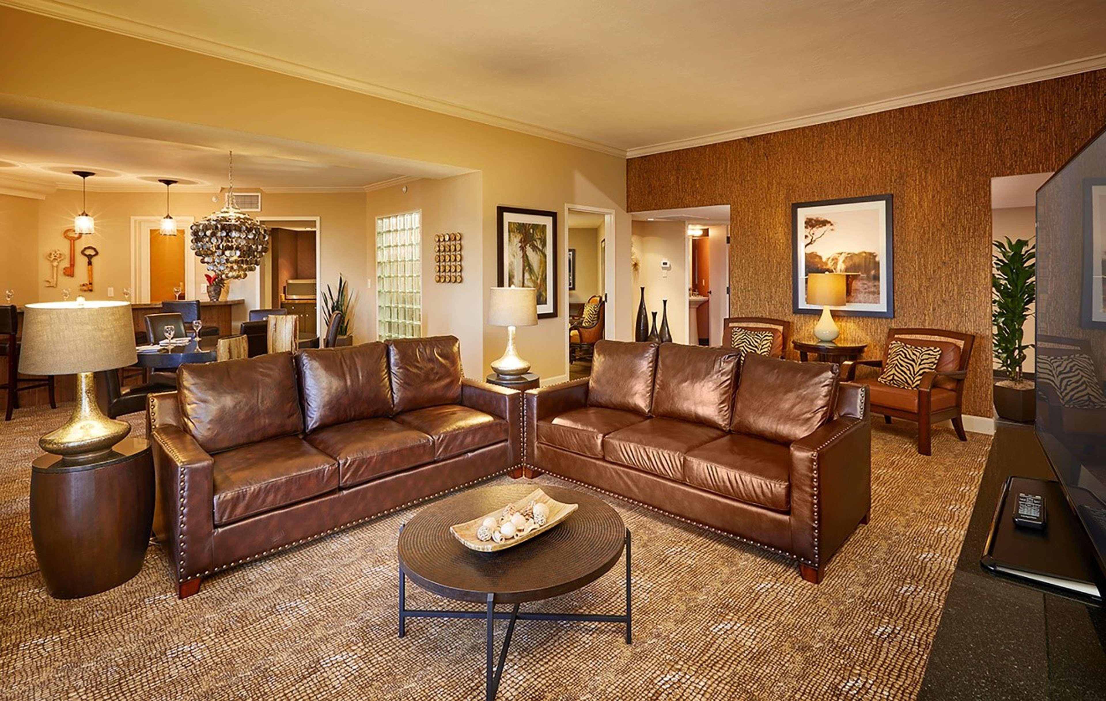Doubletree By Hilton Phoenix 4*