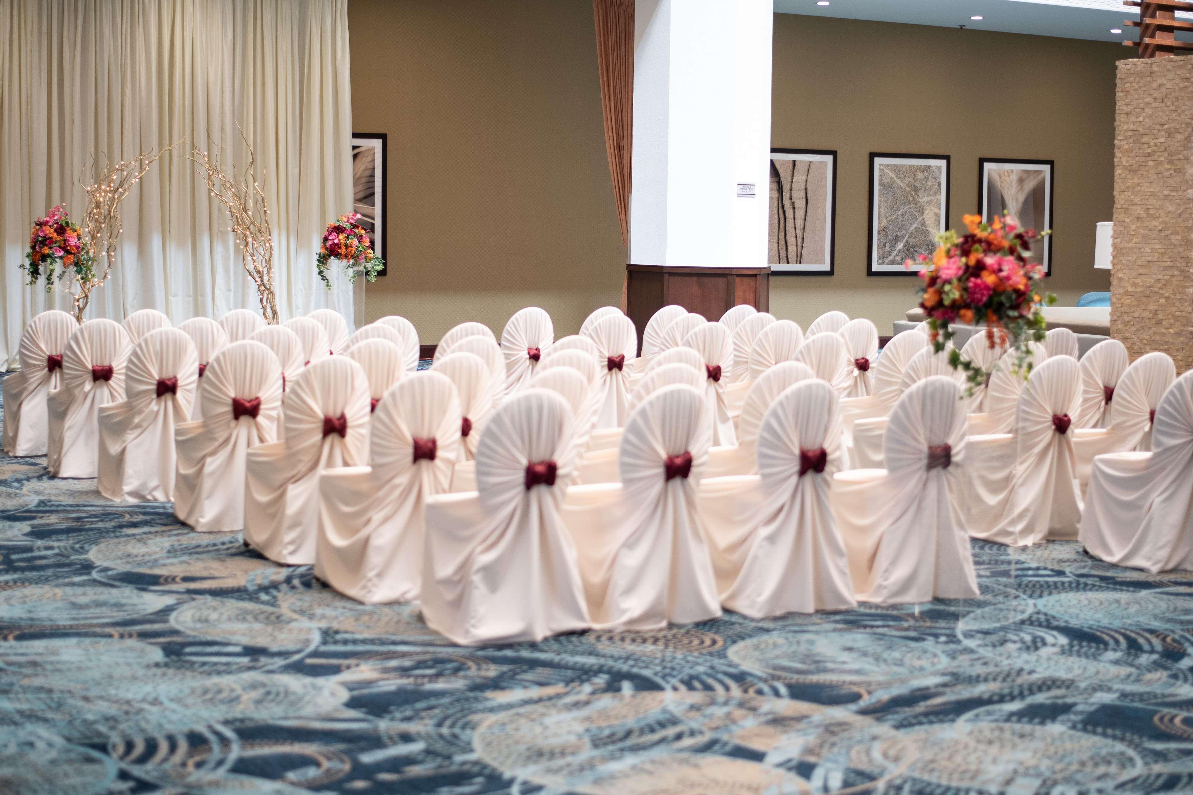 Doubletree By Hilton Phoenix Hotel