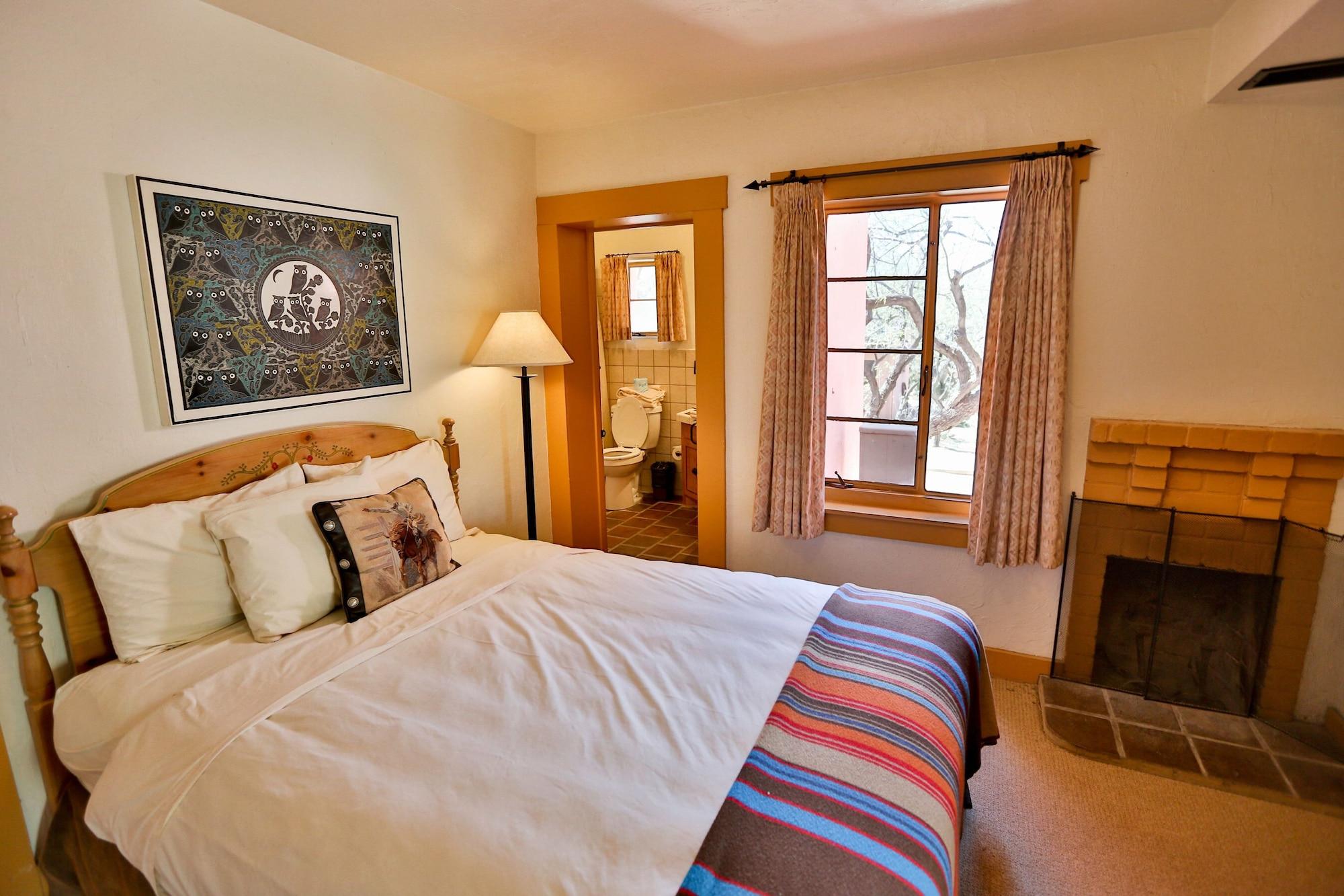 Tanque Guest Ranch Lodge *