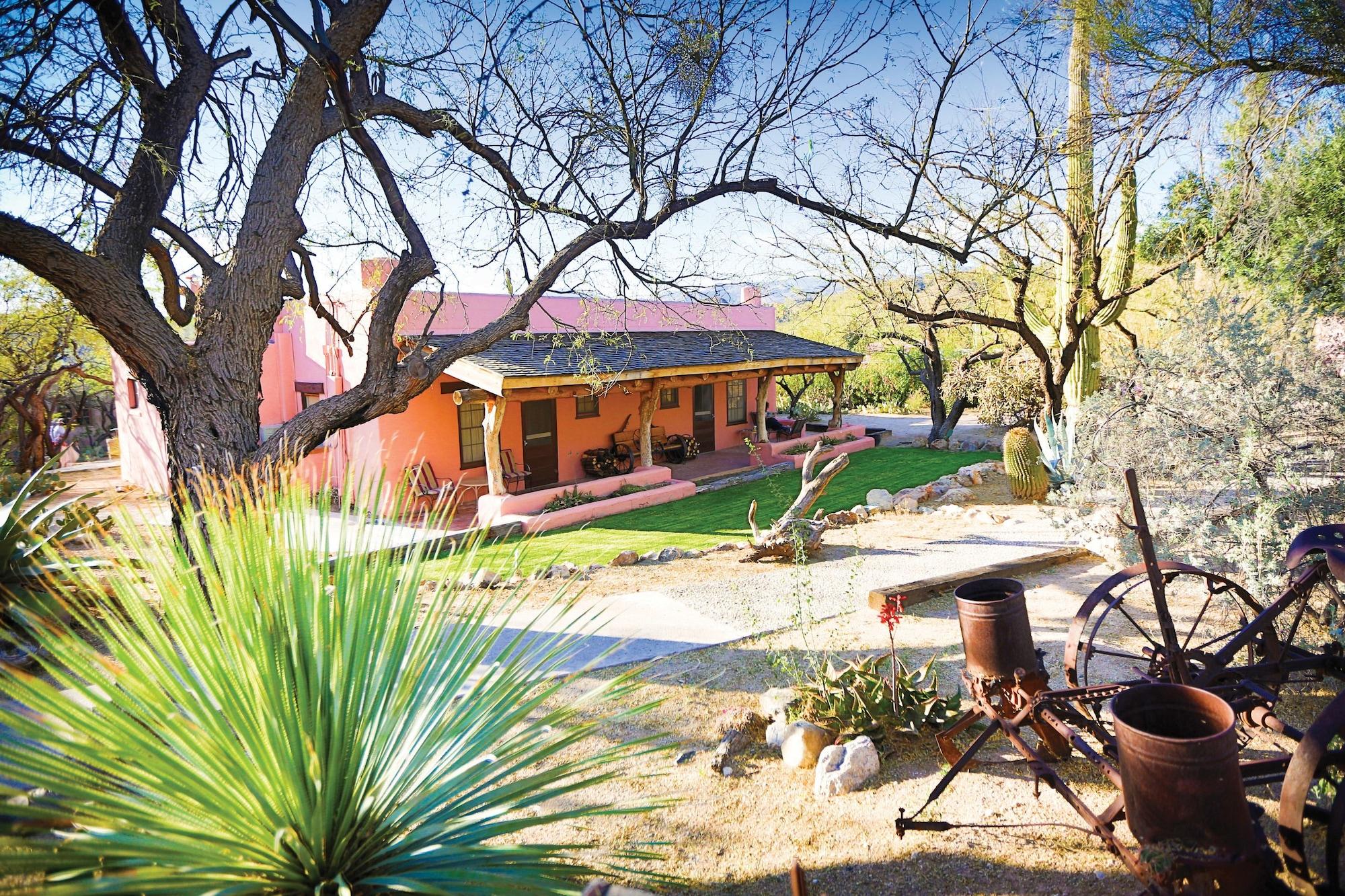Lodge Tanque Guest Ranch Tucson