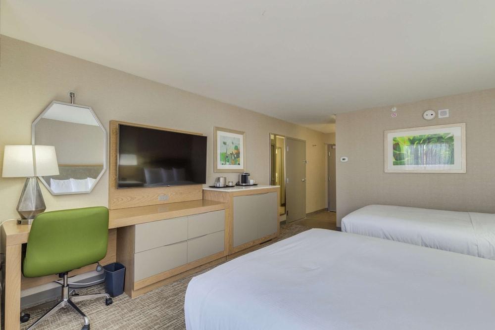 Doubletree By Hilton Phoenix, Az Hotel