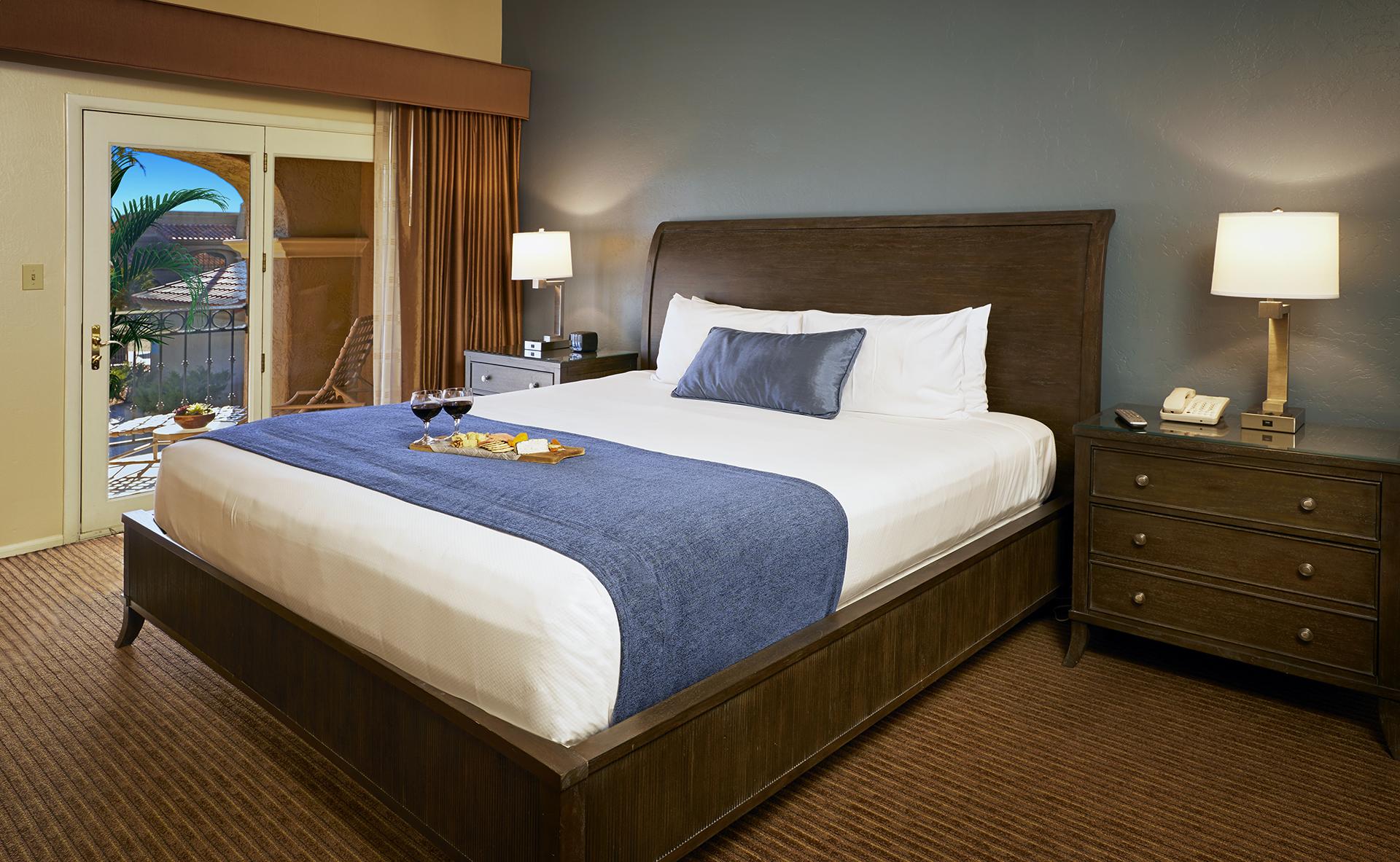 The Scottsdale Plaza & Resort 4*