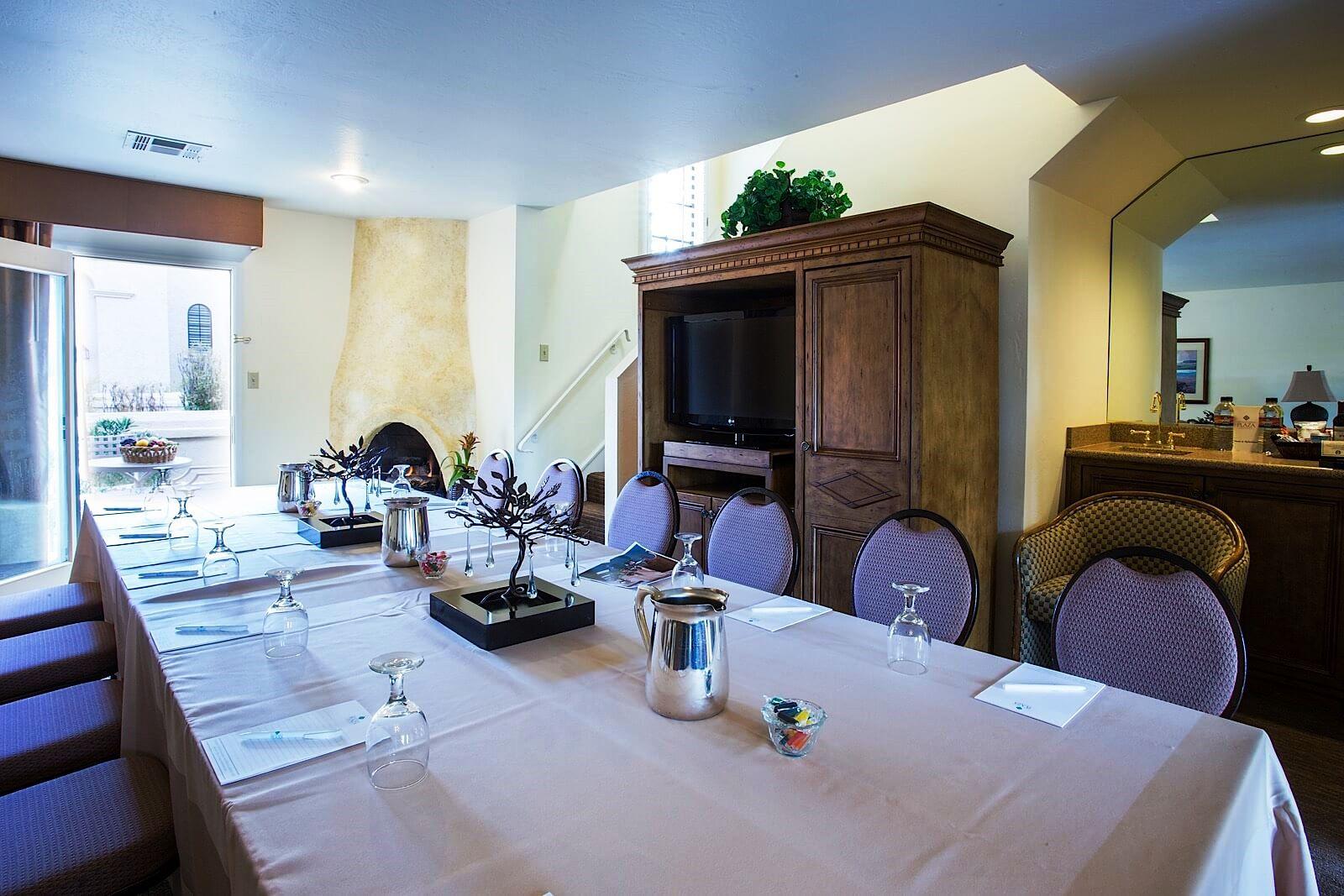 The Scottsdale Plaza & 4*