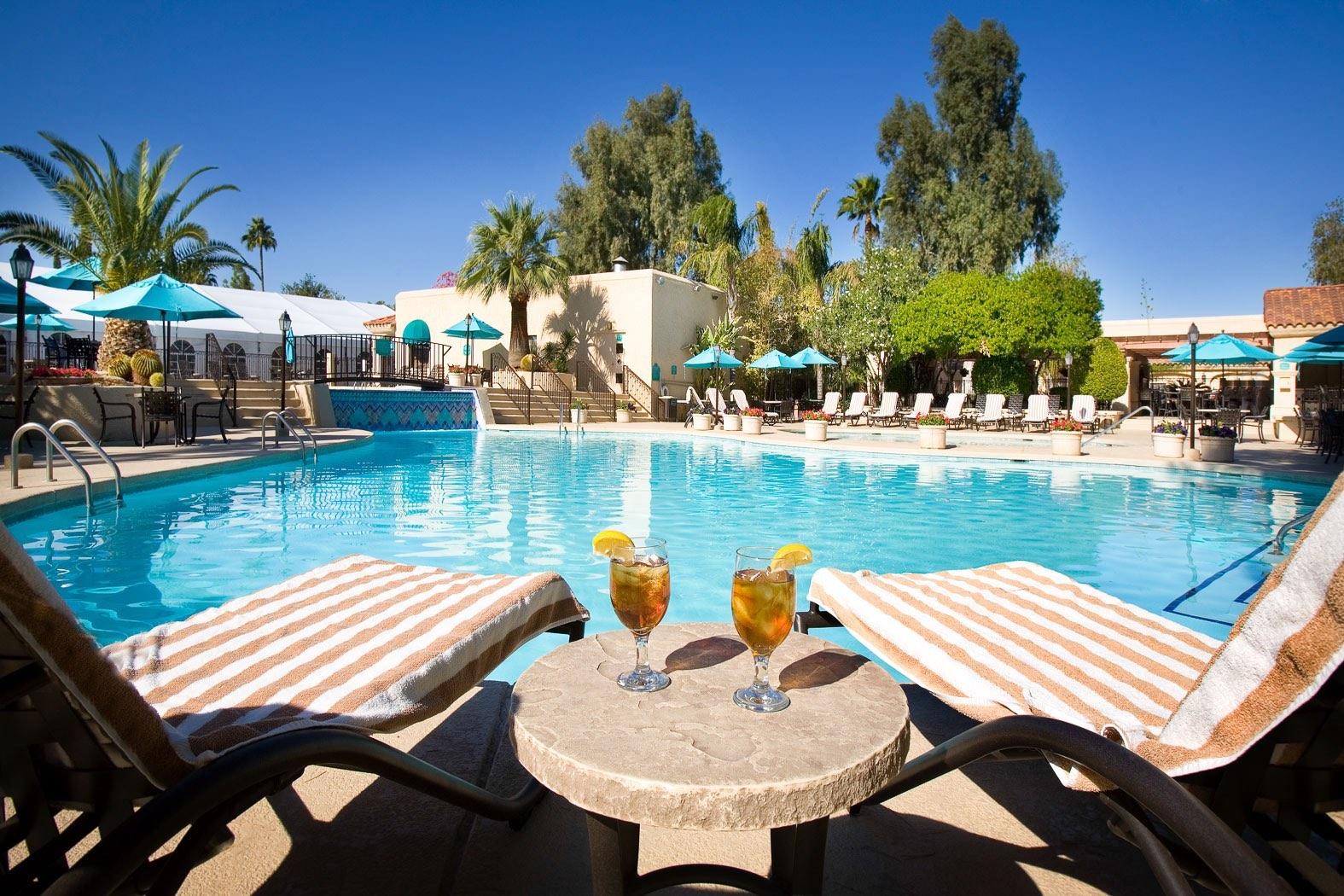 Resort The Scottsdale Plaza & 4*