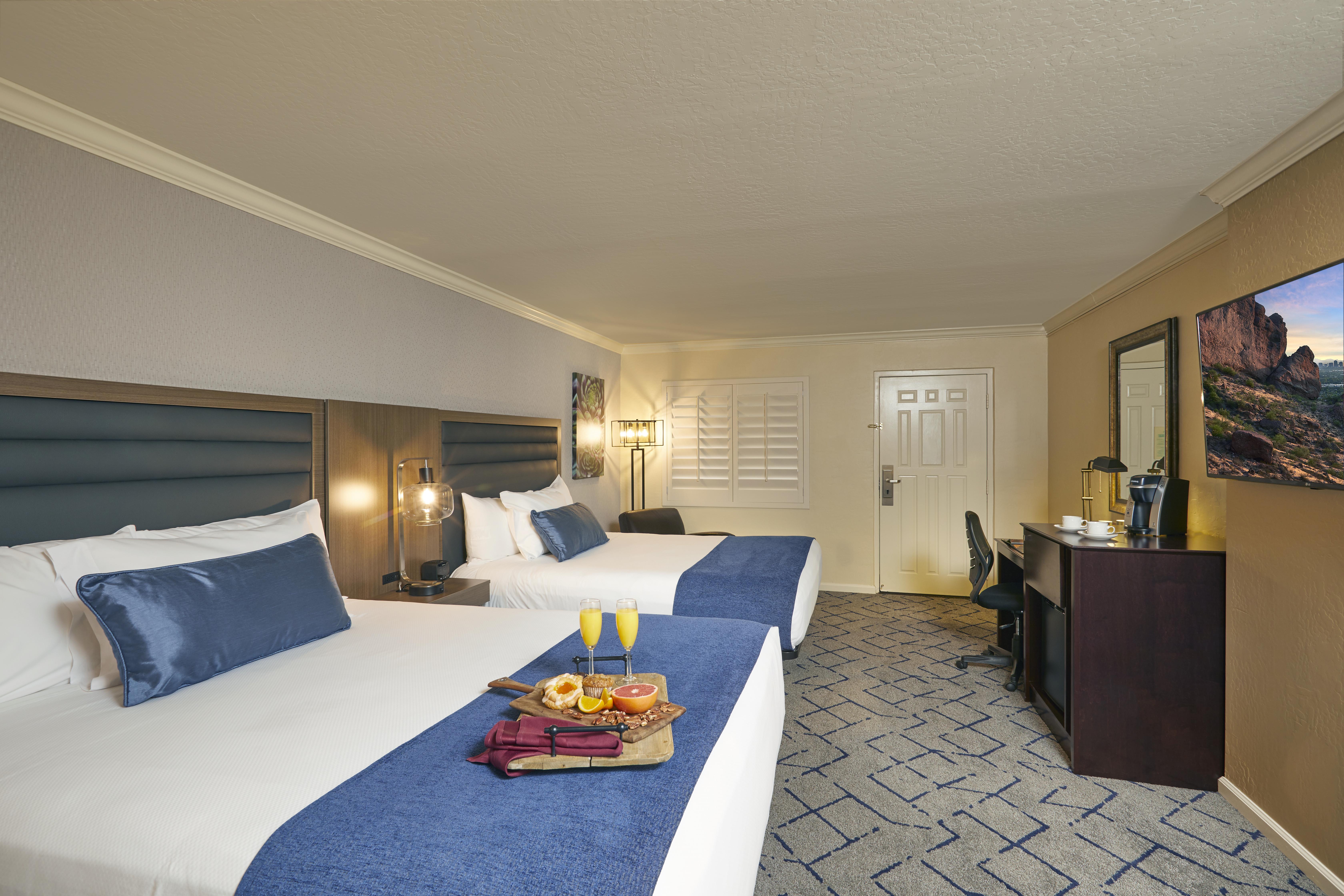 The Scottsdale Plaza &