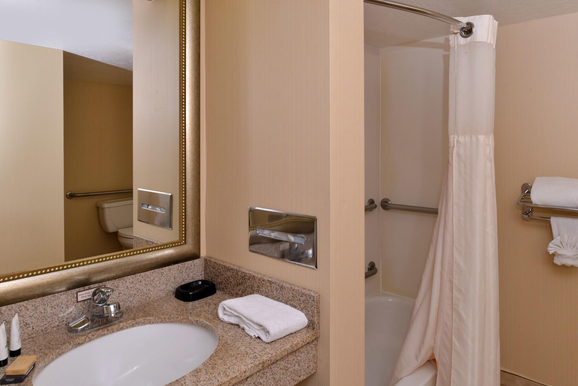 Hotel Surestay By Western Tempe