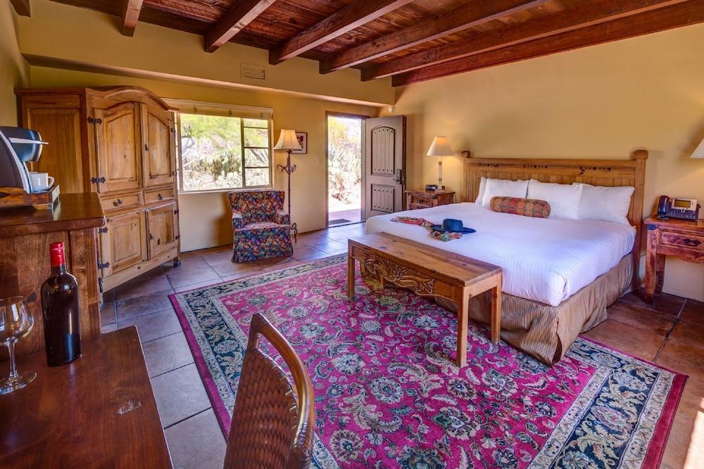 Hacienda Del Sol Guest Ranch 3*