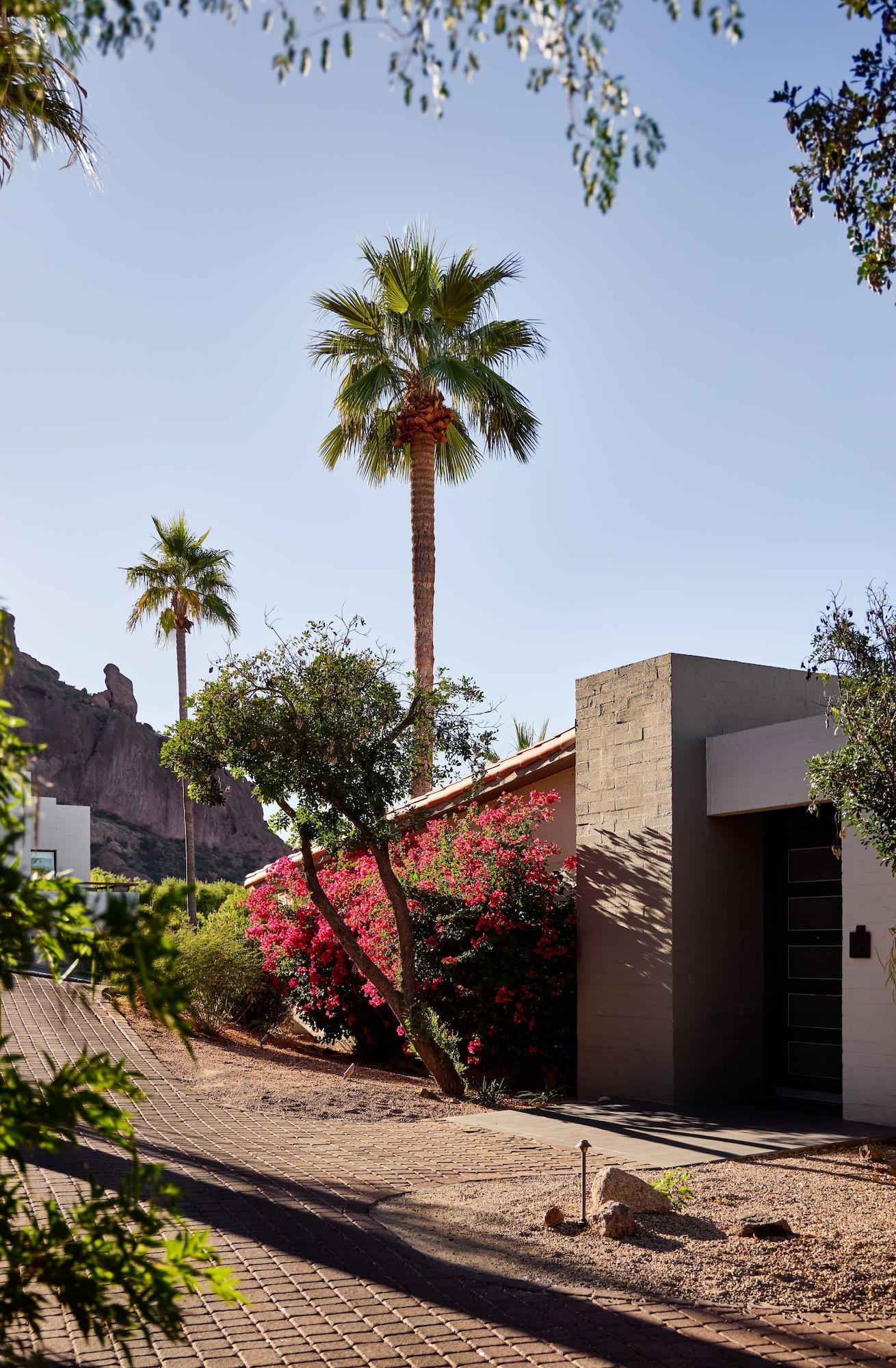 Sanctuary Camelback Mountain, A Gurney's And Hotel 4*
