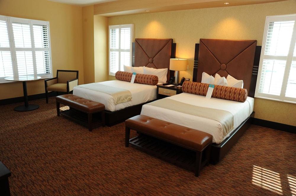 Resort Twin Arrows Navajo Casino 4*