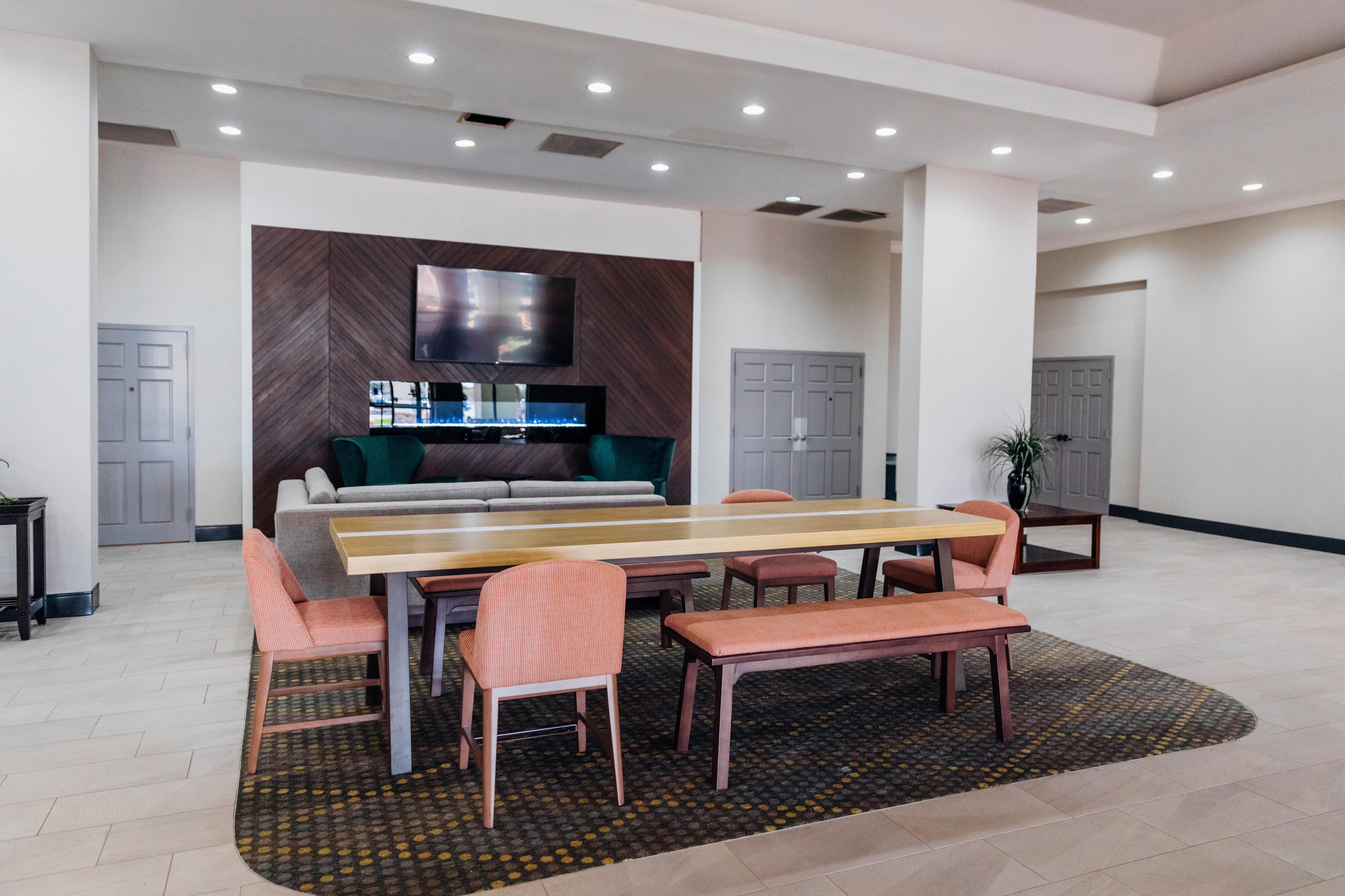 Phoenix-mesa Chandler By Ihg Hotel