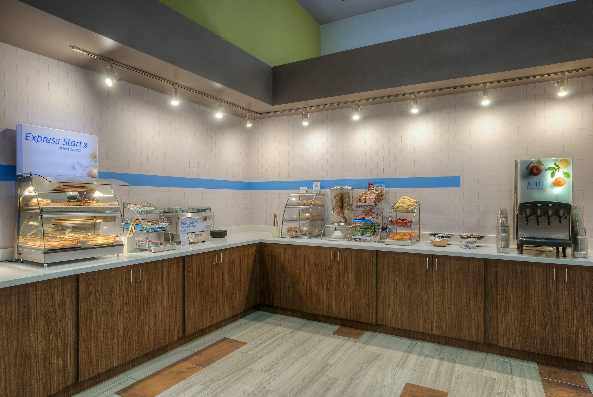 Express & By Ihg Hotel Tempe