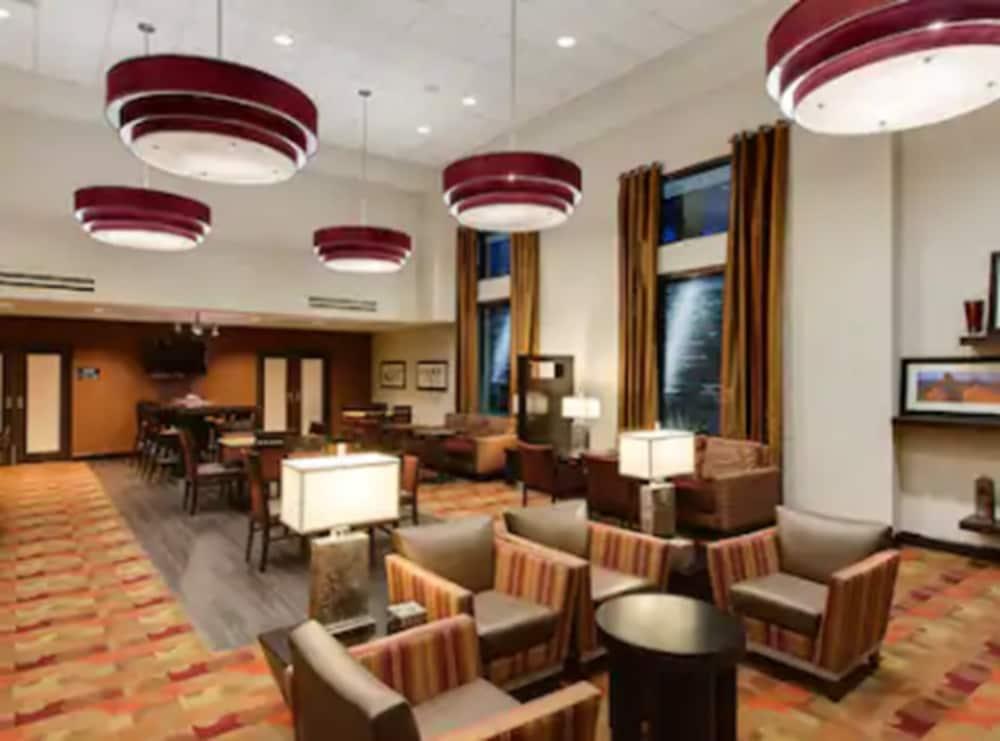 Hampton & Phoenix Fashion Center Hotel 3*