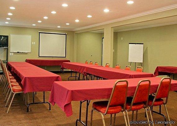 6 Az Near Downtown & Sloan Park Hotel 4*