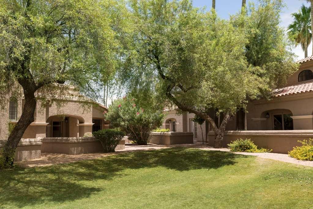 The Scottsdale Plaza &