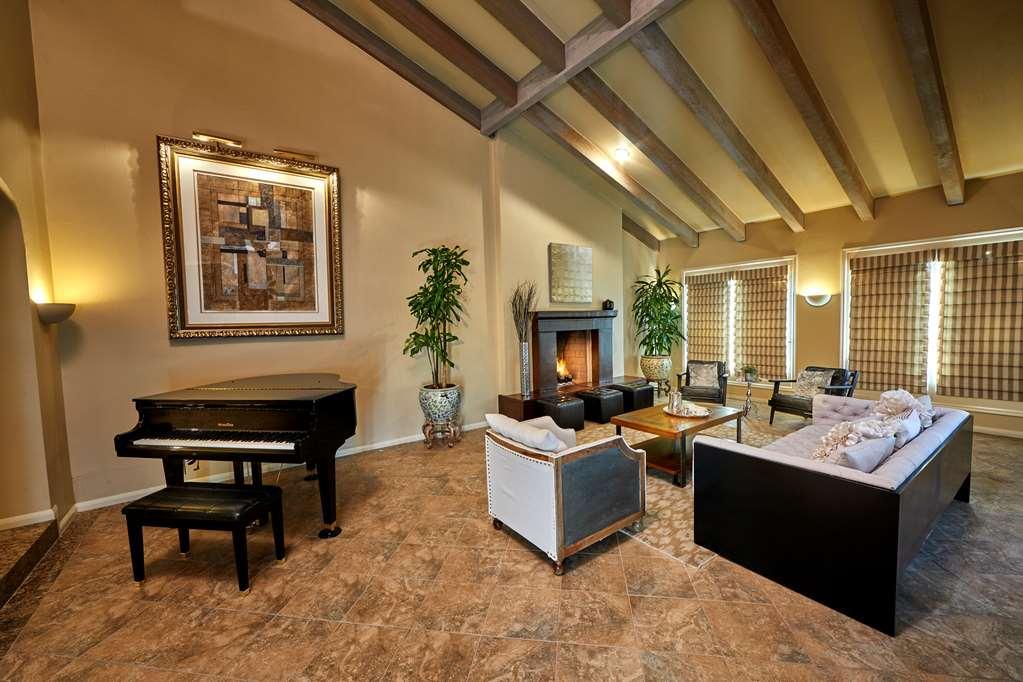 Resort The Scottsdale Plaza &