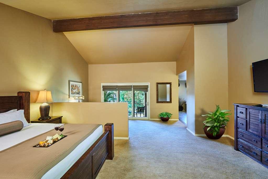 Resort The Scottsdale Plaza & 4*