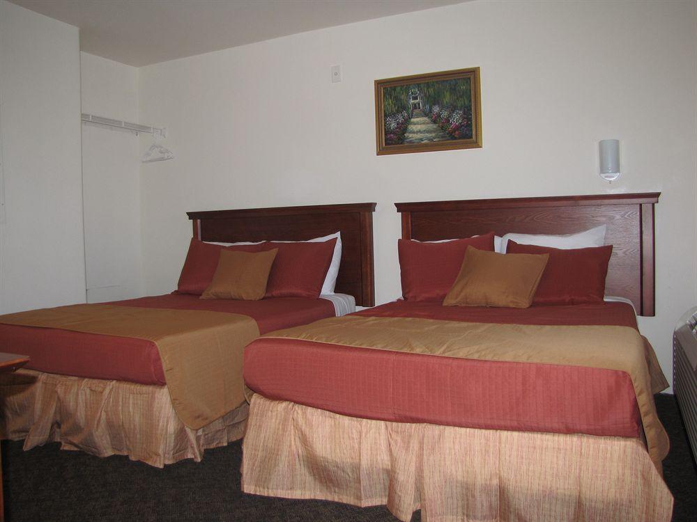 Siegel Select (adults Only) 2*