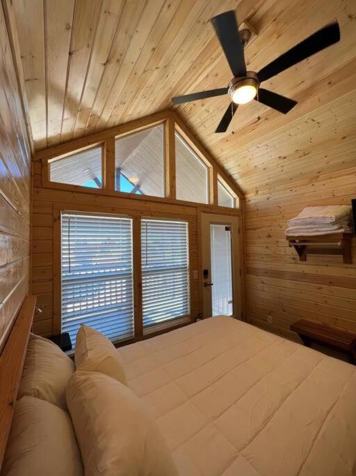 066 South Rim Grand Canyon Tiny Sleeps 8