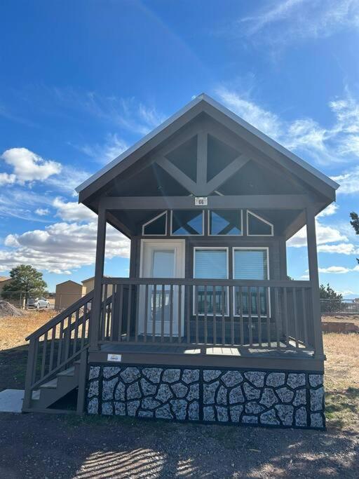 066 South Rim Grand Canyon Tiny Sleeps 8 Chalet Valle