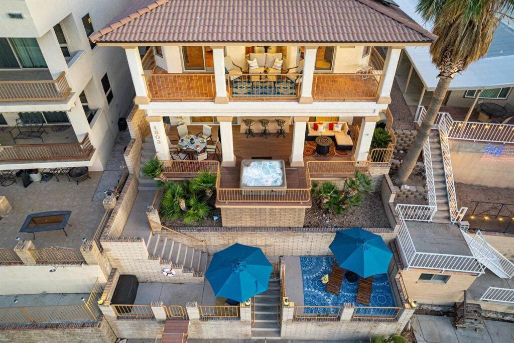 Riverfront Gem, Spa, Games, Bbq, Pet-friendly!