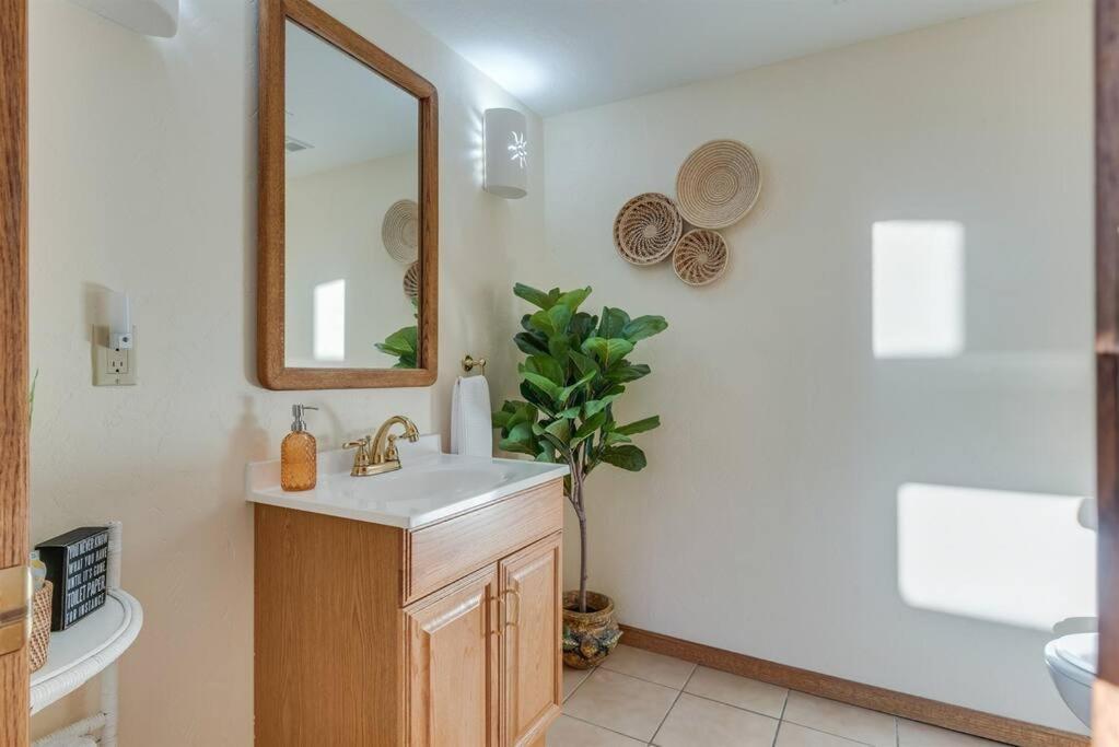 Holiday home Riverfront Gem, Spa, Games, Bbq, Pet-friendly!