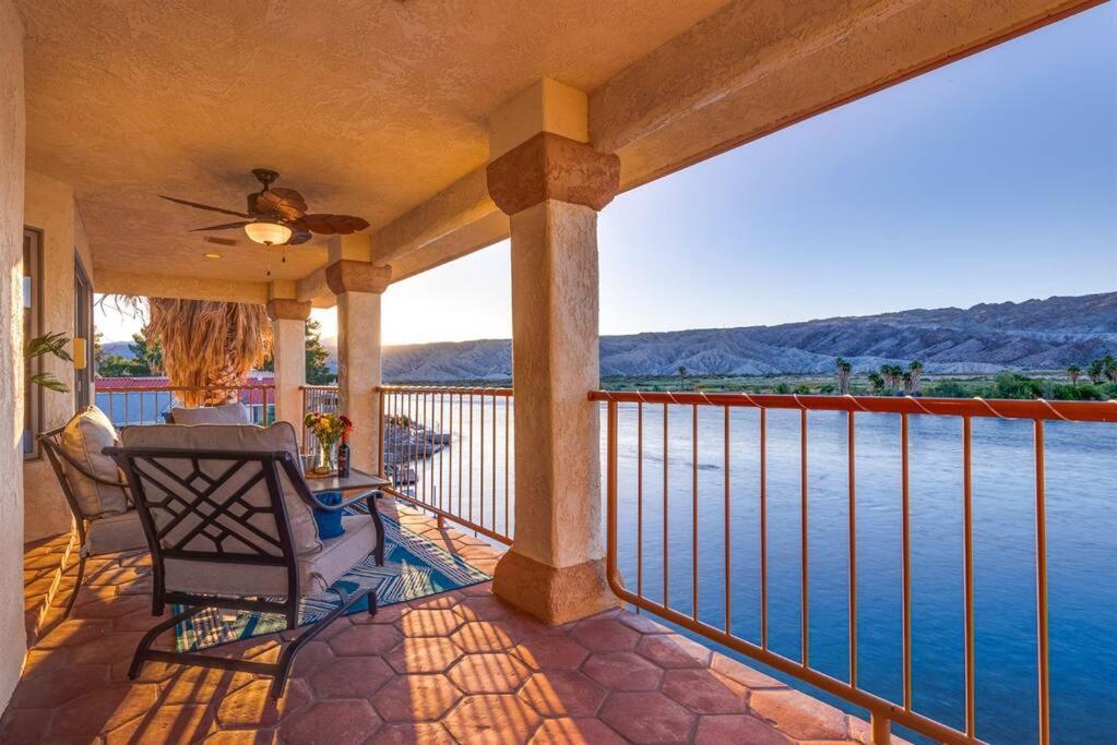 Riverfront Gem, Spa, Games, Bbq, Pet-friendly! Holiday home Bullhead City
