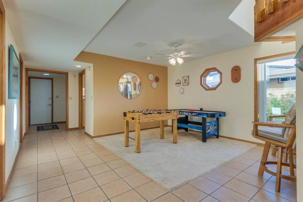 Riverfront Gem, Spa, Games, Bbq, Pet-friendly! Holiday home