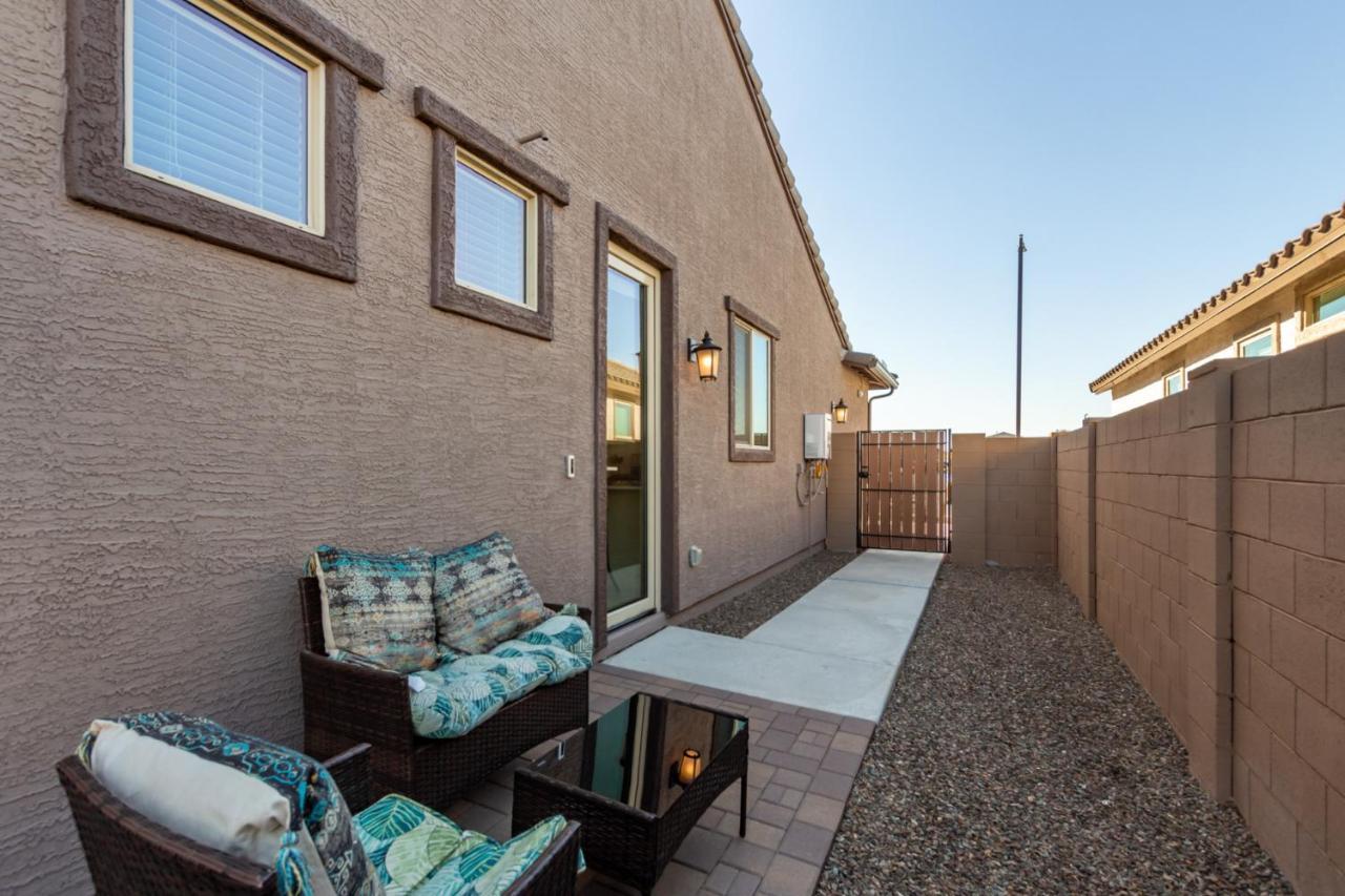At Your Service - Modern Amenities, Urban Location, Sophisticated Style Apartment Phoenix