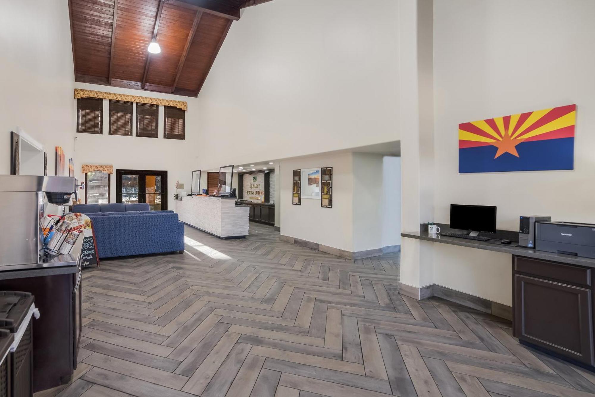 Hotel Quality & - Phoenix West 2*