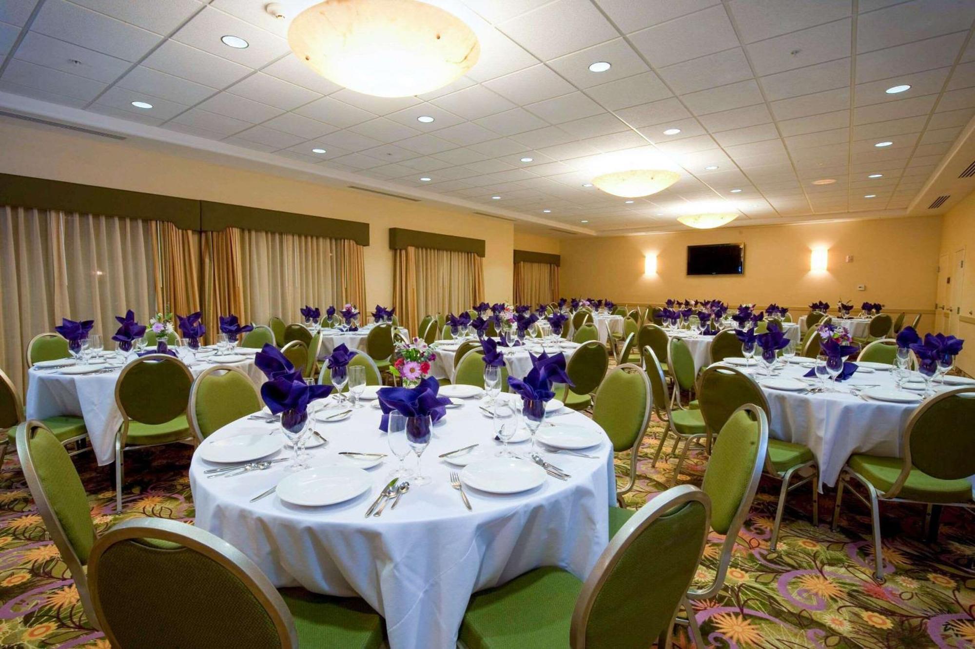 Radisson Hotel 3*