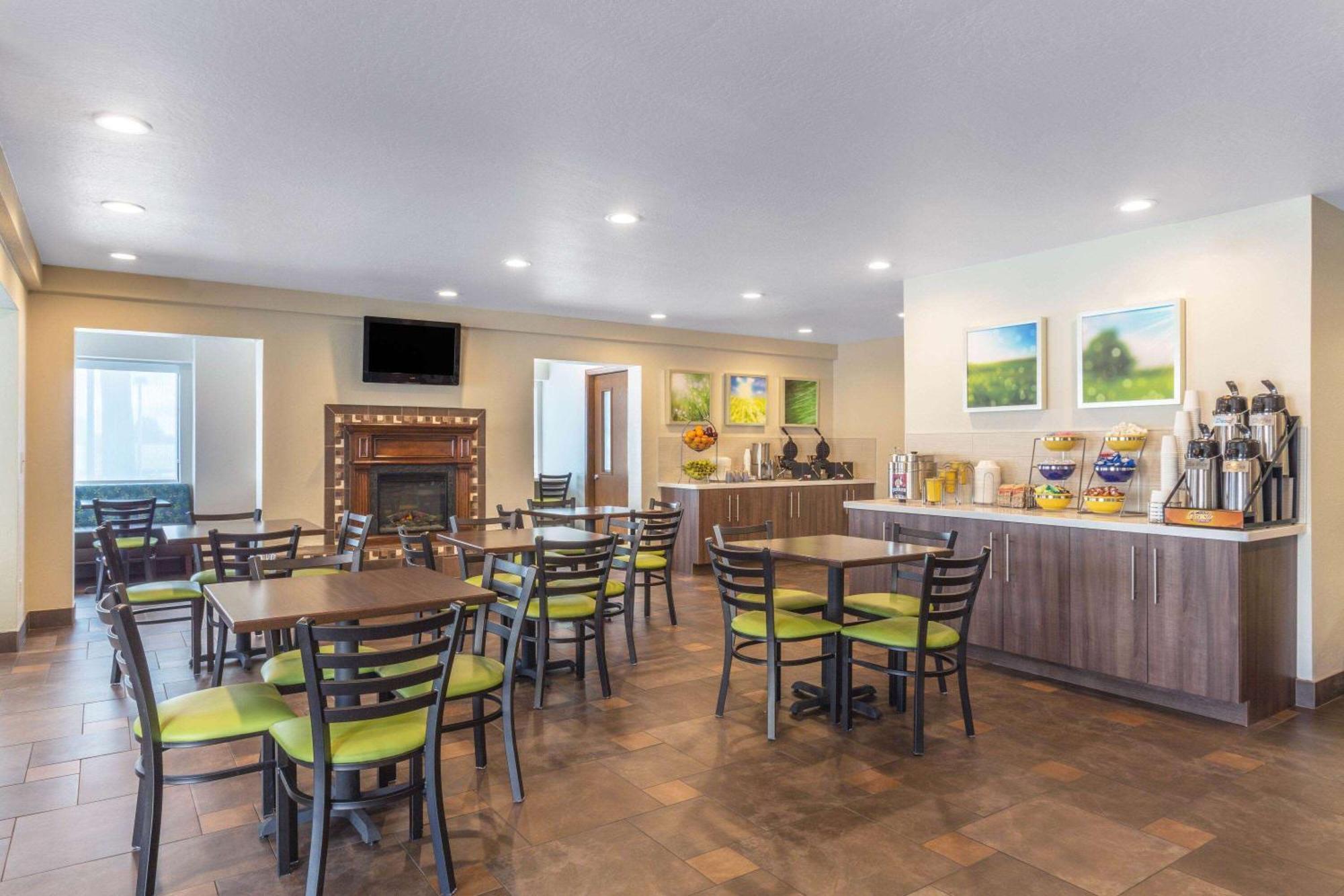 Days & By Wyndham East 3* Flagstaff