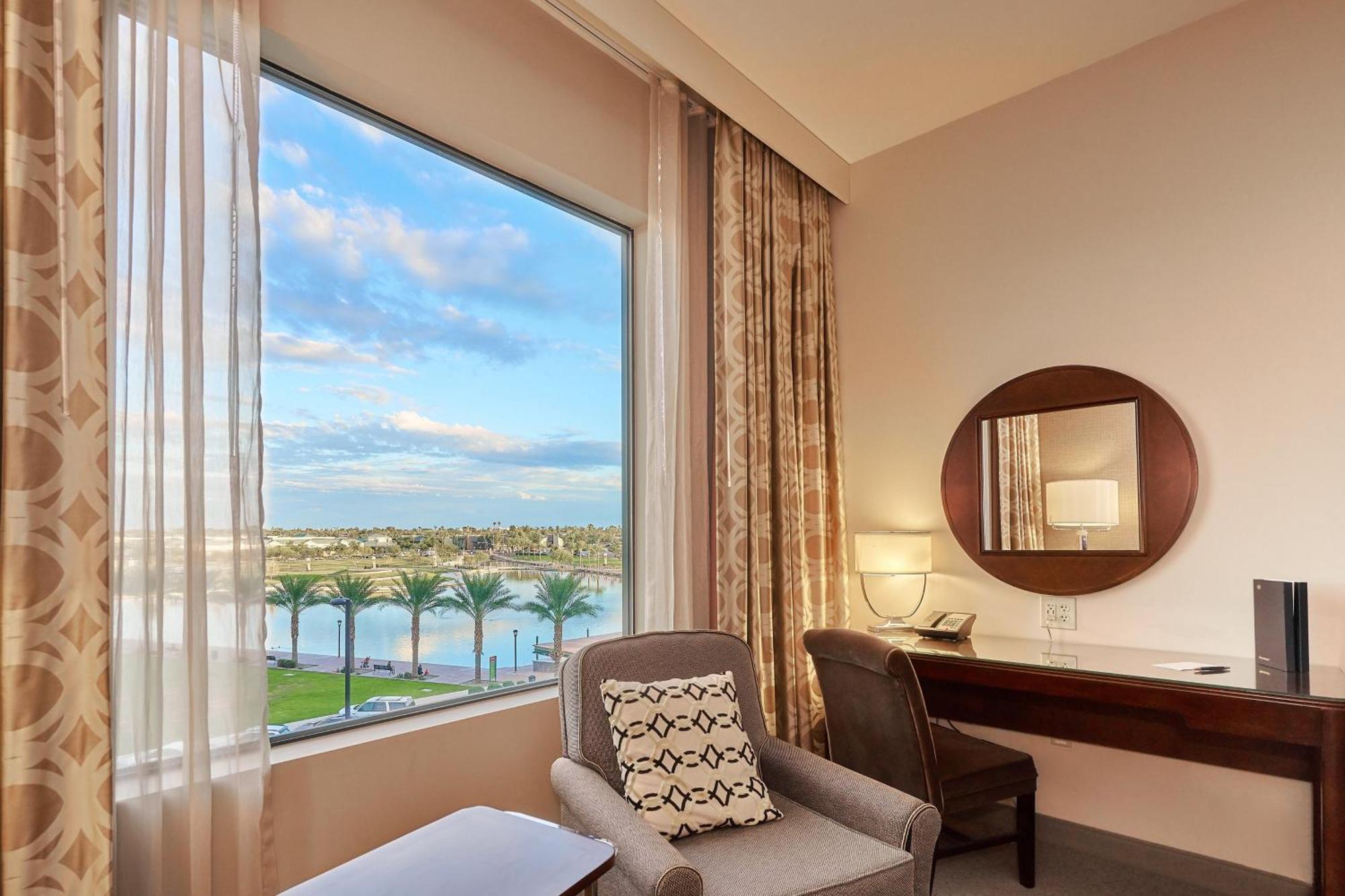 Sheraton At Wrigleyville West Hotel Mesa
