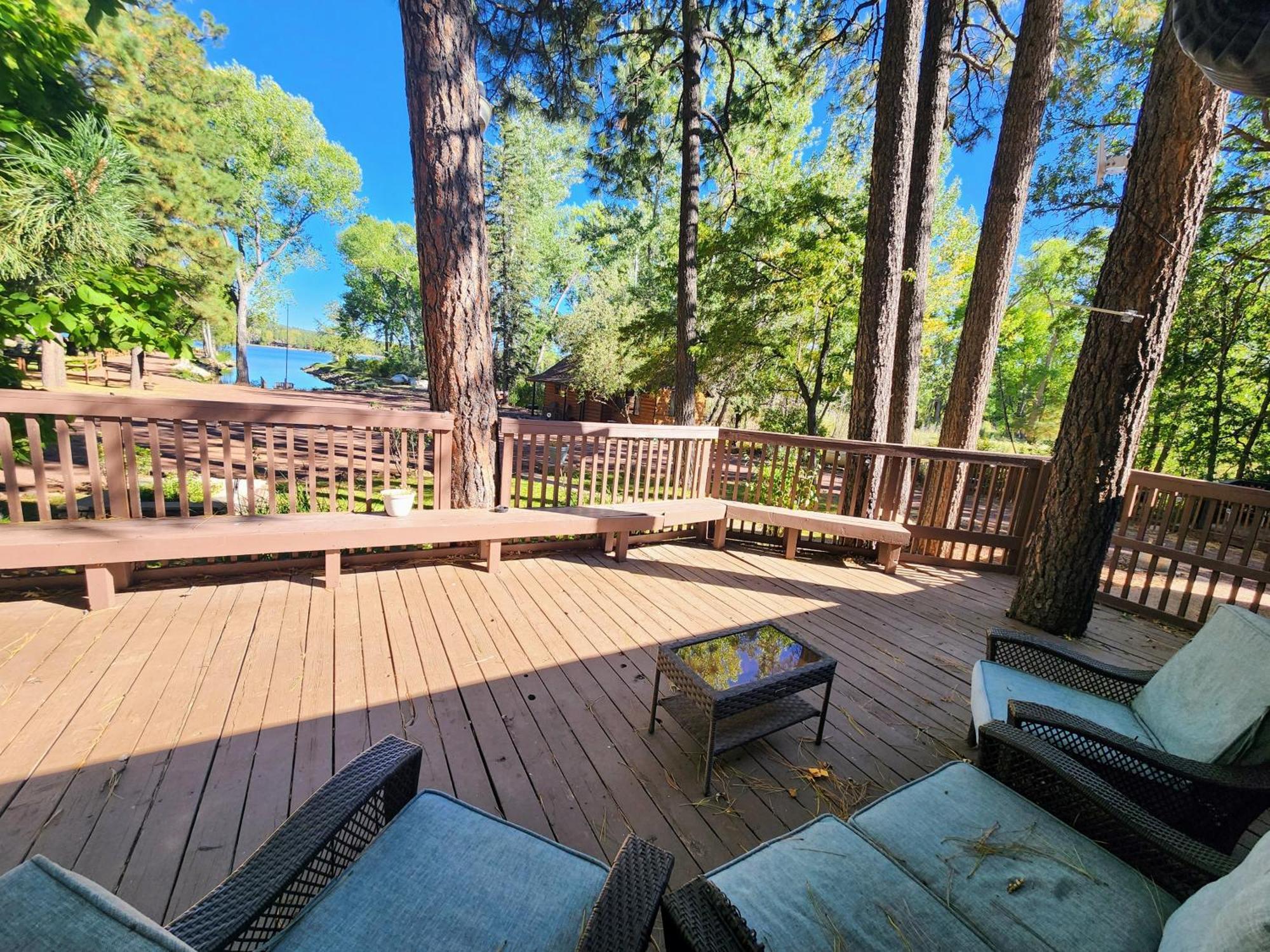 Lazy Oaks Inn 2*