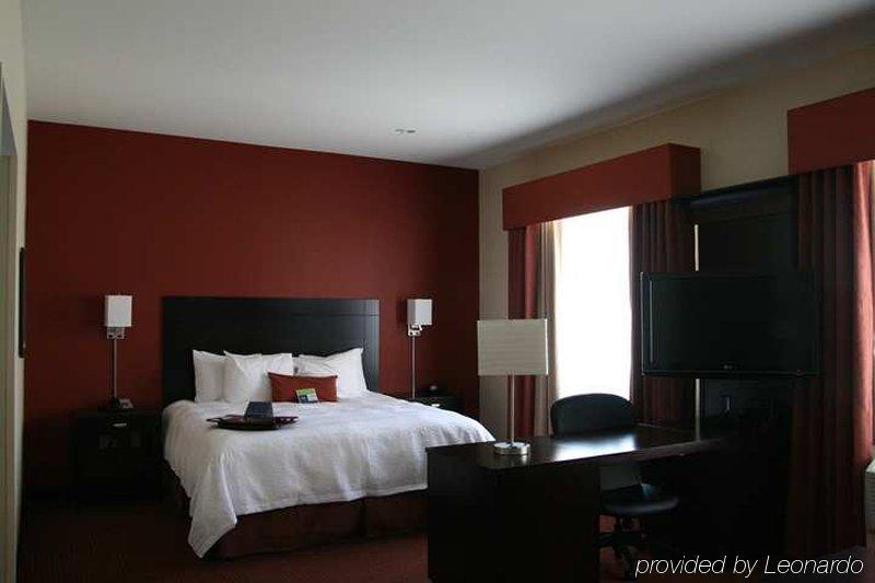 Hampton & Phoenix Fashion Center Hotel