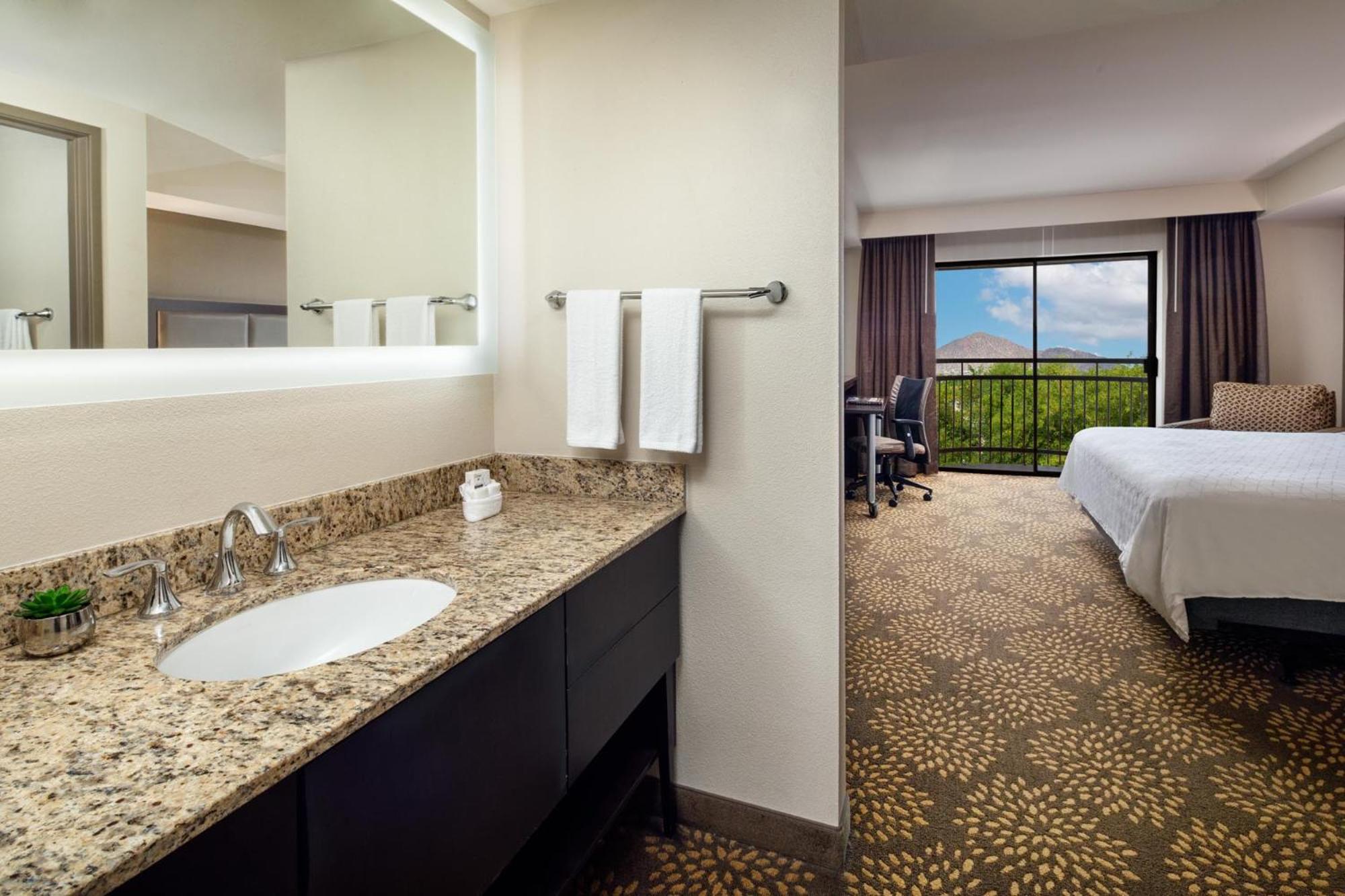 And Airport North By Ihg Phoenix