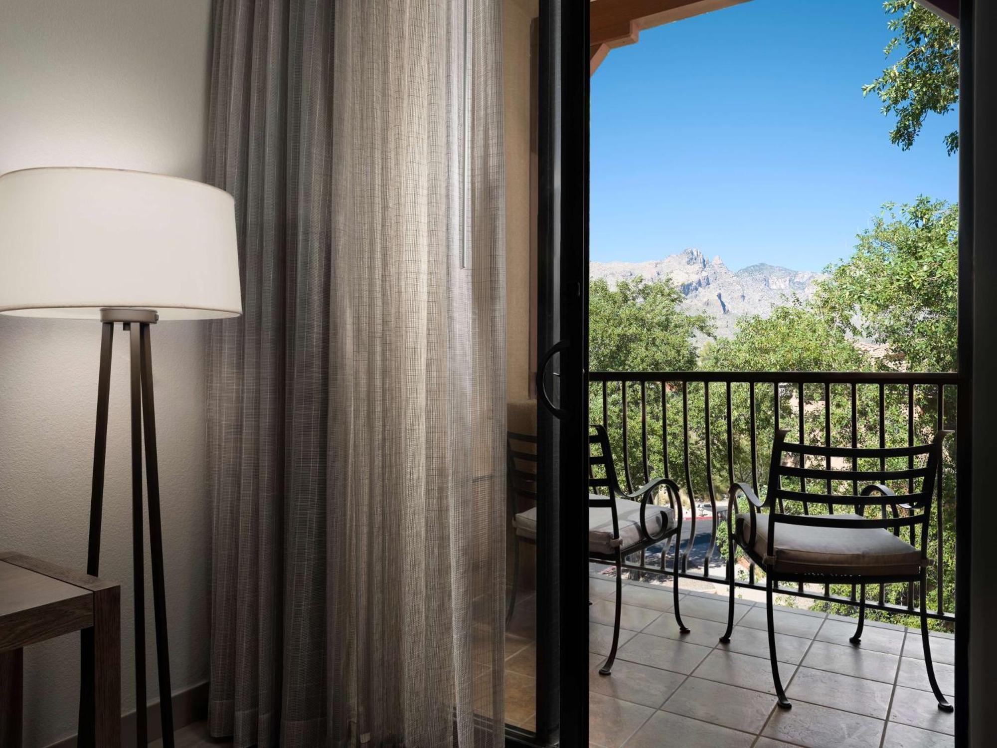 Hotel Embassy - Paloma Village