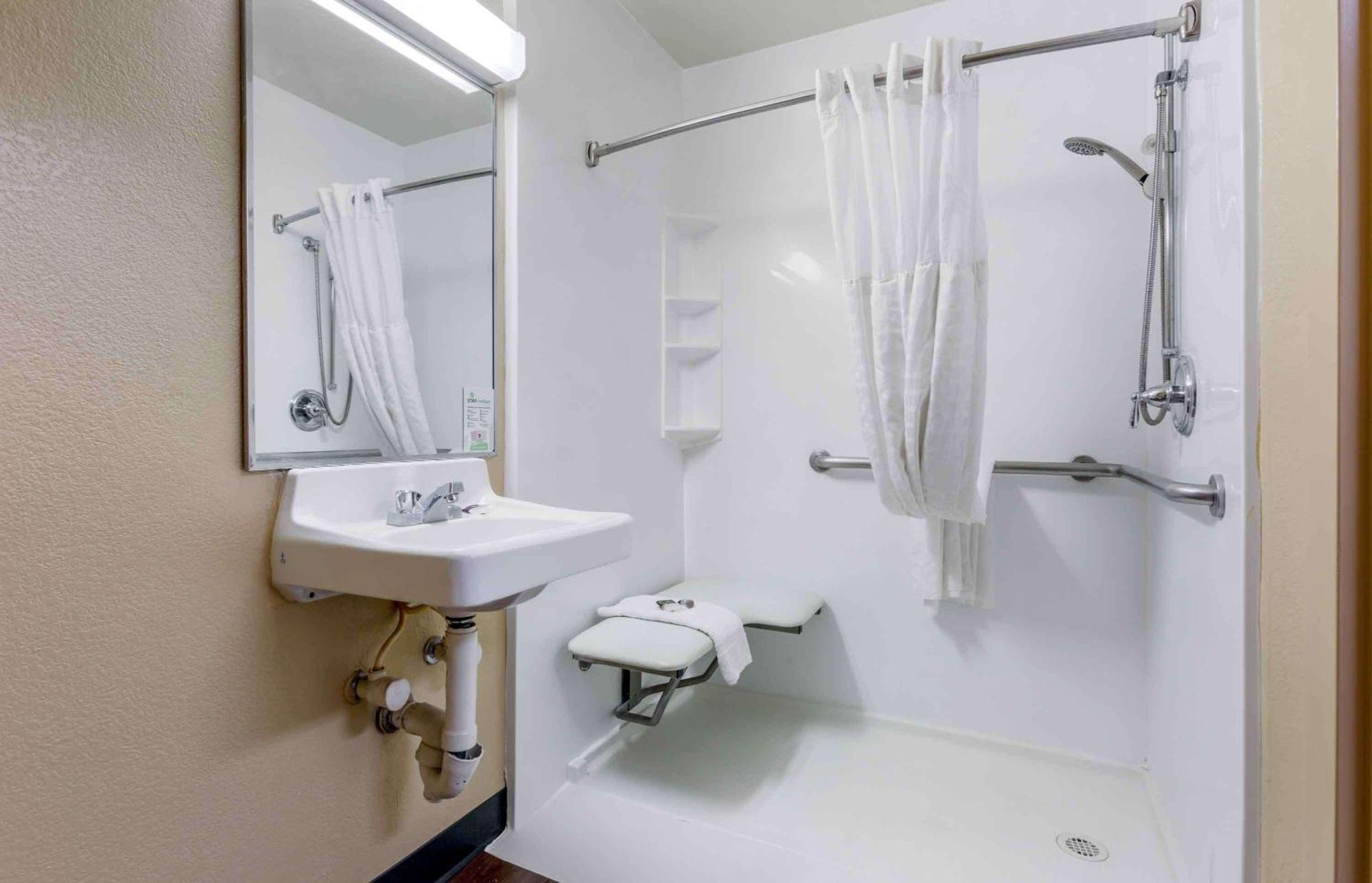 Extended America - - Airport Hotel 2*