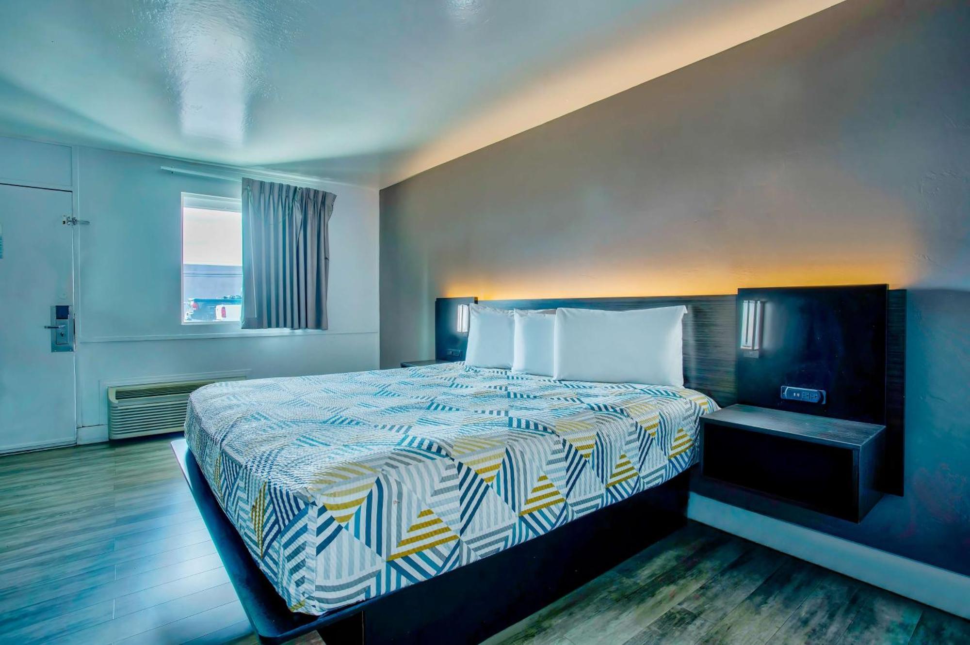 6 Tucson, Az - East Williams Center Hotel 3*