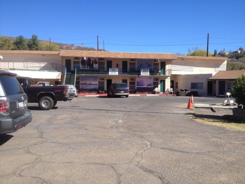 Motel Economy