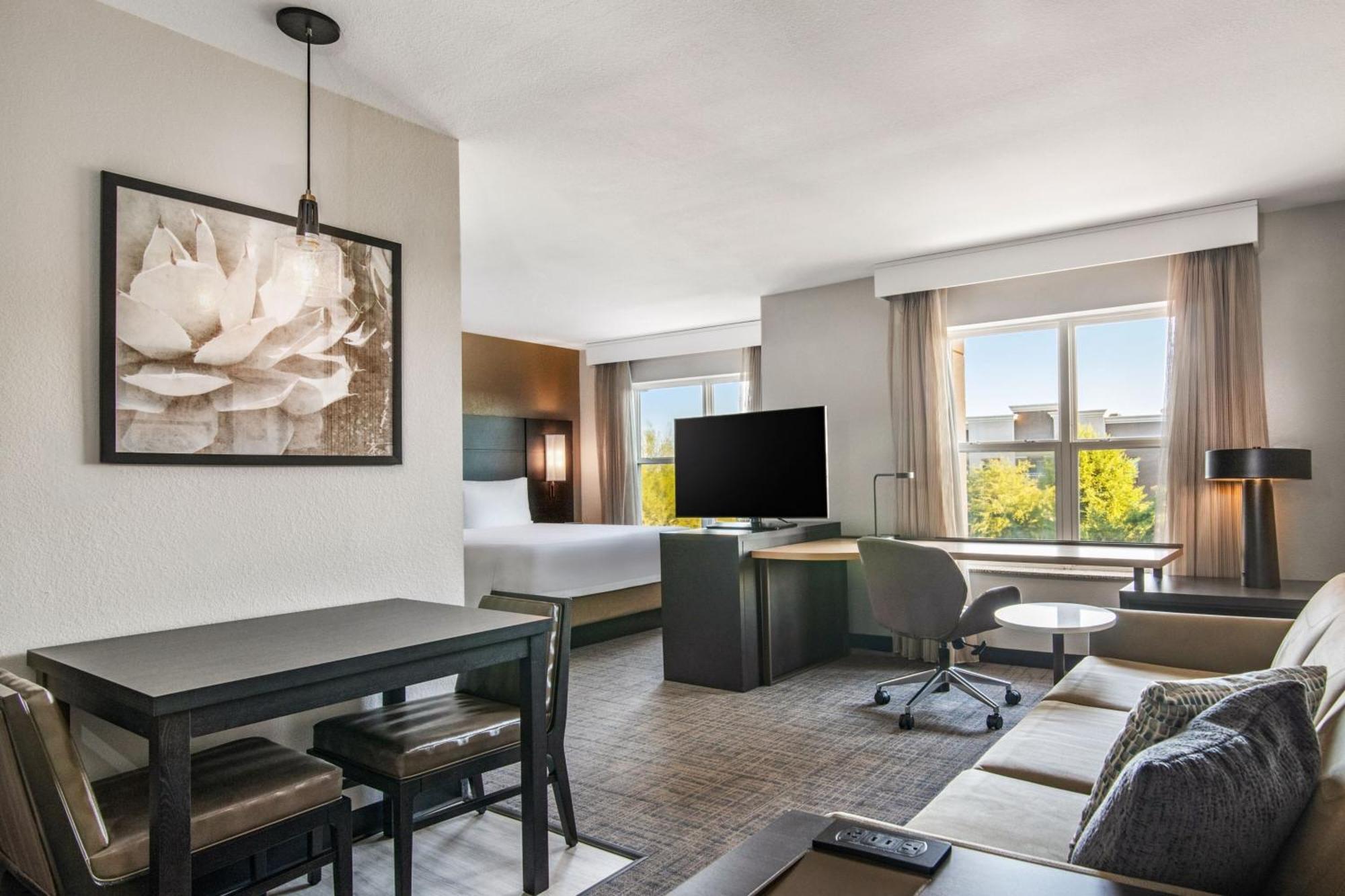 Phoenix Sports & Entertainment District Hotel 3*