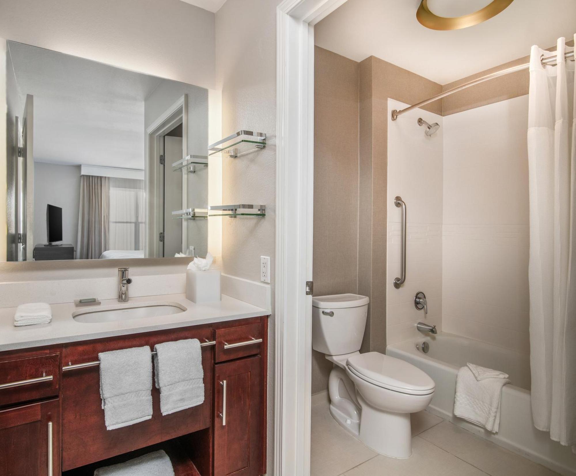 Phoenix Sports & Entertainment District Hotel 3*